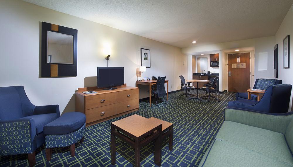 Fairfield Inn & Suites By Marriott Charleston Airport/Convention Center North Charleston Bagian luar foto