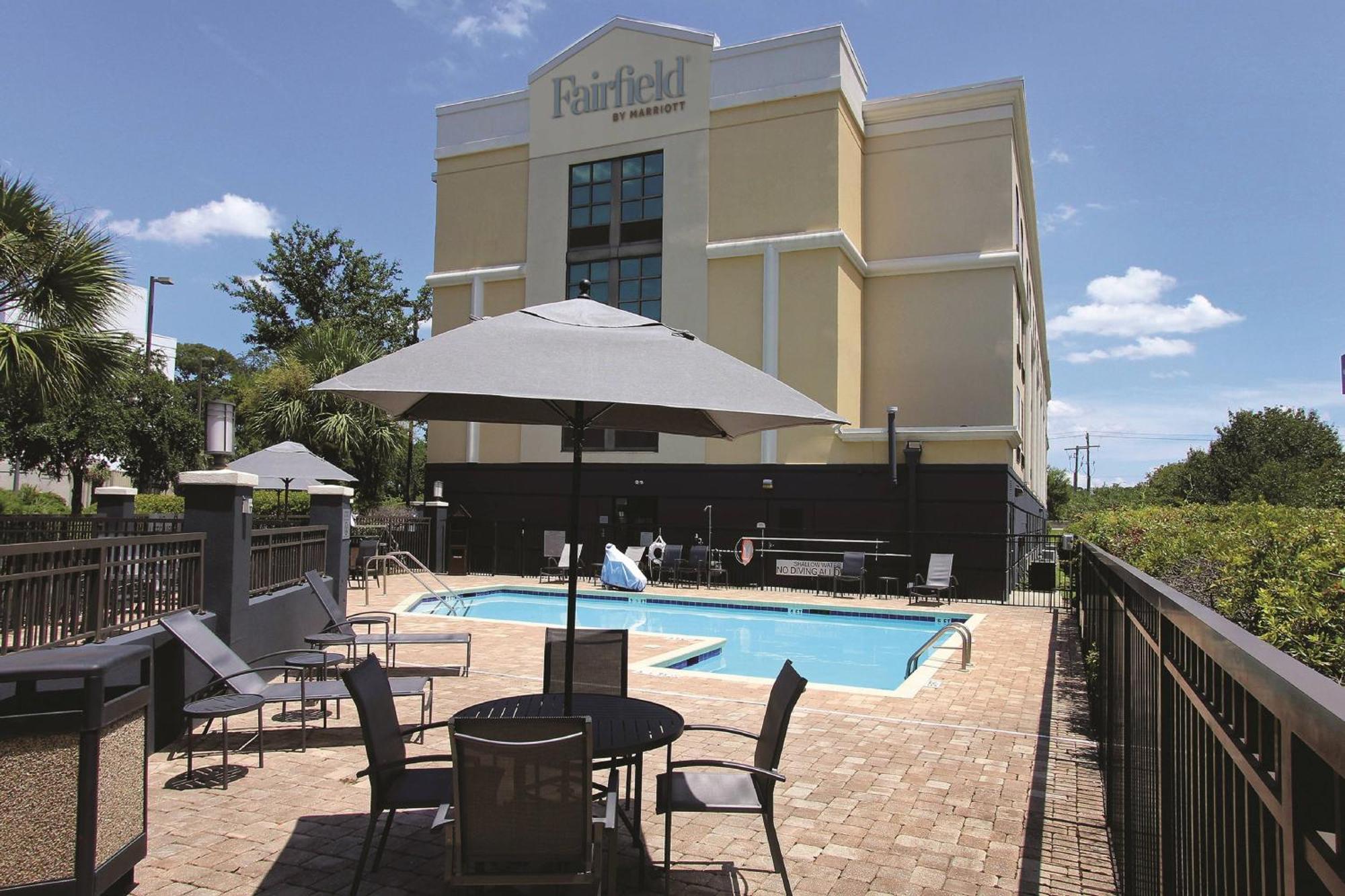 Fairfield Inn & Suites By Marriott Charleston Airport/Convention Center North Charleston Bagian luar foto