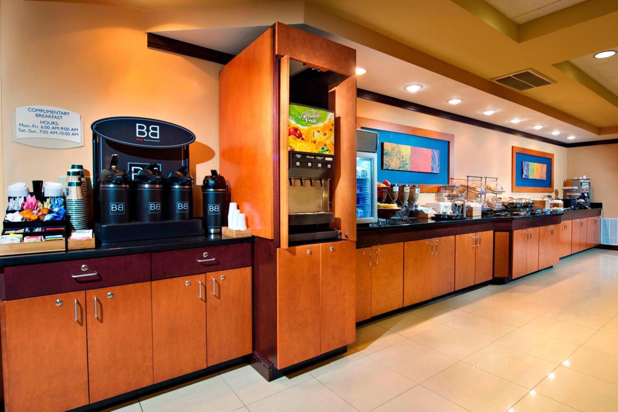 Fairfield Inn & Suites By Marriott Charleston Airport/Convention Center North Charleston Bagian luar foto