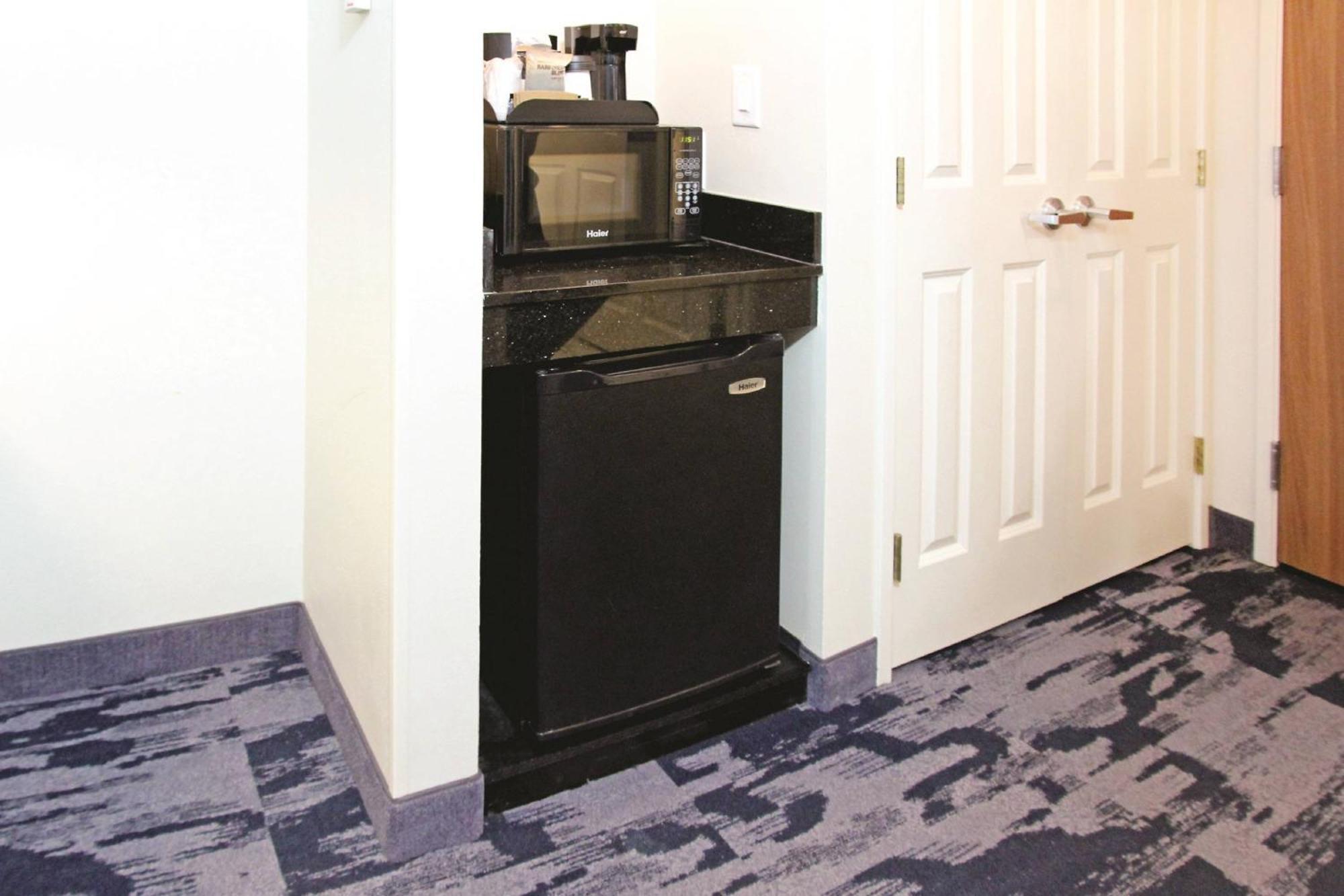 Fairfield Inn & Suites By Marriott Charleston Airport/Convention Center North Charleston Bagian luar foto