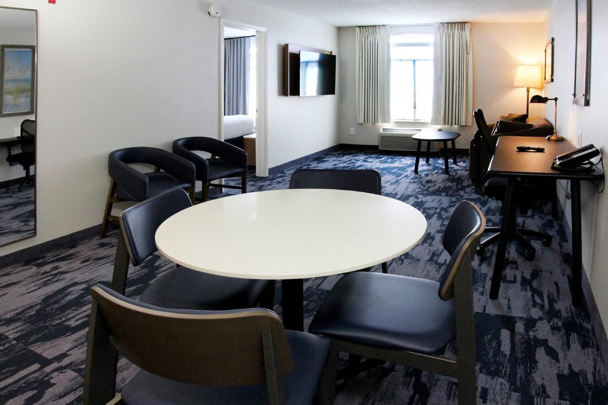 Fairfield Inn & Suites By Marriott Charleston Airport/Convention Center North Charleston Bagian luar foto
