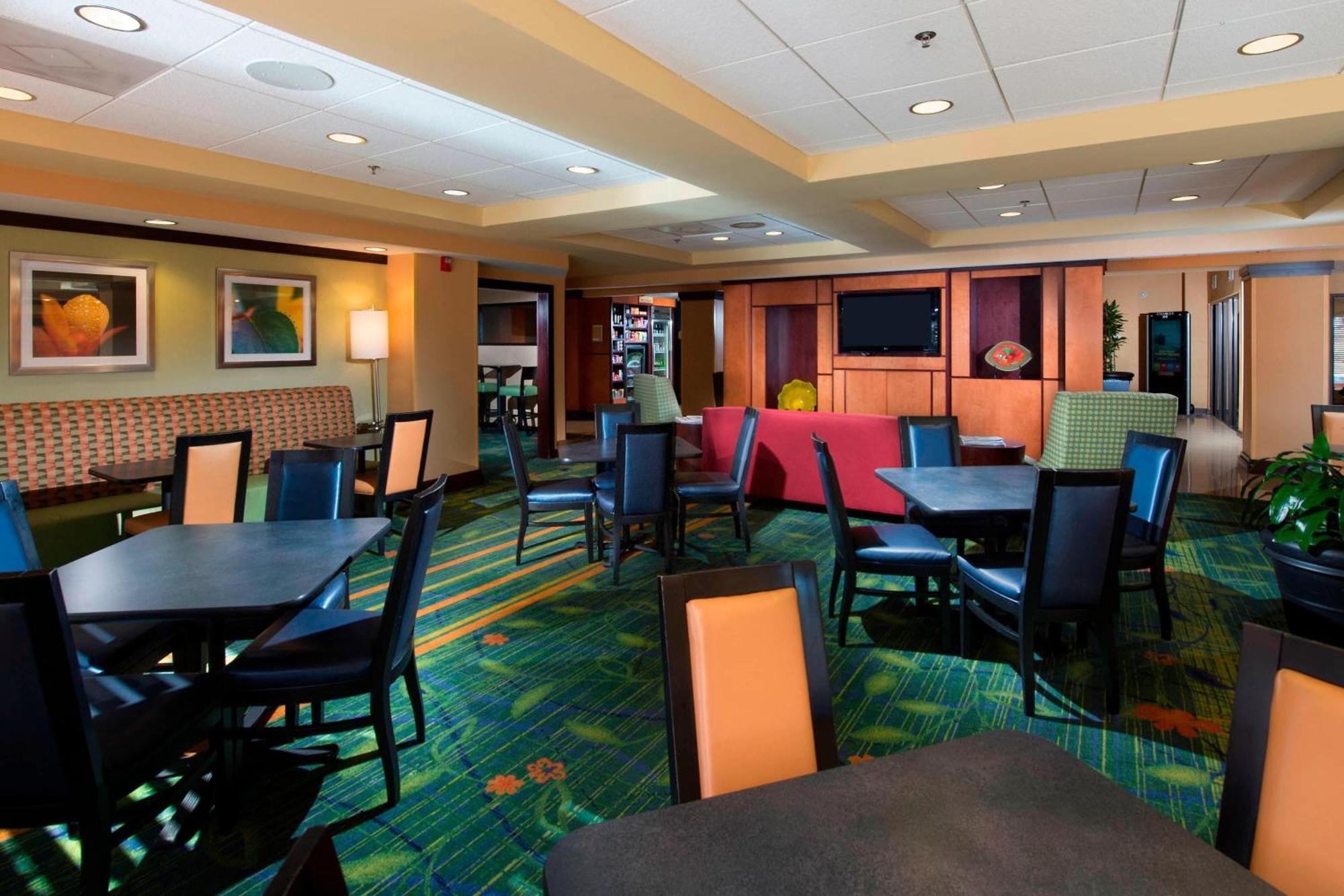 Fairfield Inn & Suites By Marriott Charleston Airport/Convention Center North Charleston Bagian luar foto