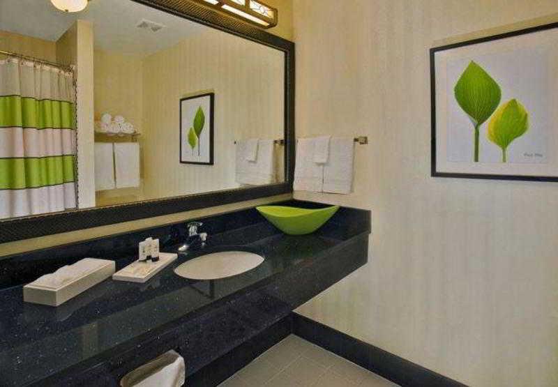 Fairfield Inn & Suites By Marriott Charleston Airport/Convention Center North Charleston Bagian luar foto
